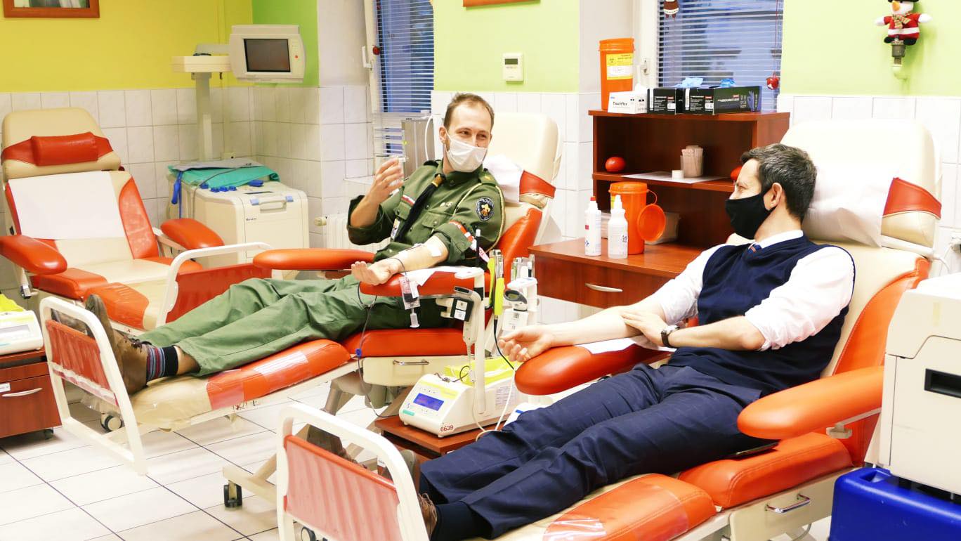Oddał krew i ocenił szpital tymczasowy. Marcin Ociepa na Opolszczyźnie