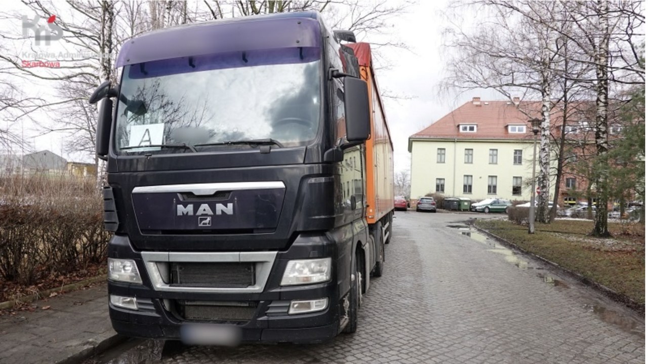 Interwencja KAS na A4. Udaremnili nielegalny przewóz