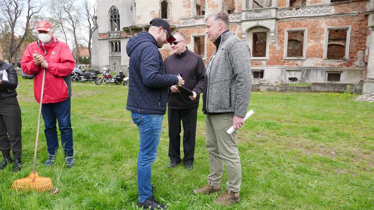 Władze województwa doceniły działalność miłośnika Kopic