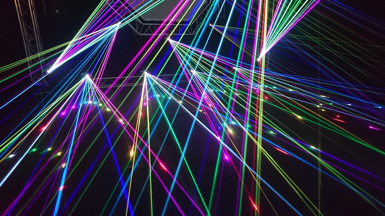 Opolanie zdecydowali. Nowy rok powitamy w świetle laserów