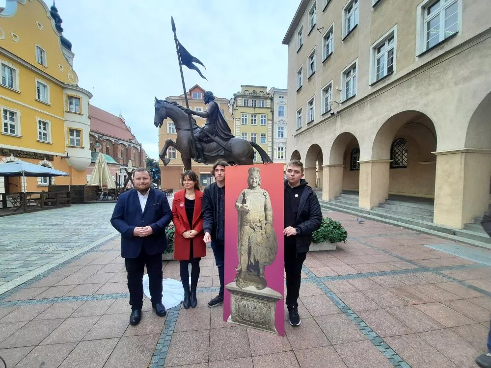 Lewica chce postawić pomnik A. Wiśniewskiemu