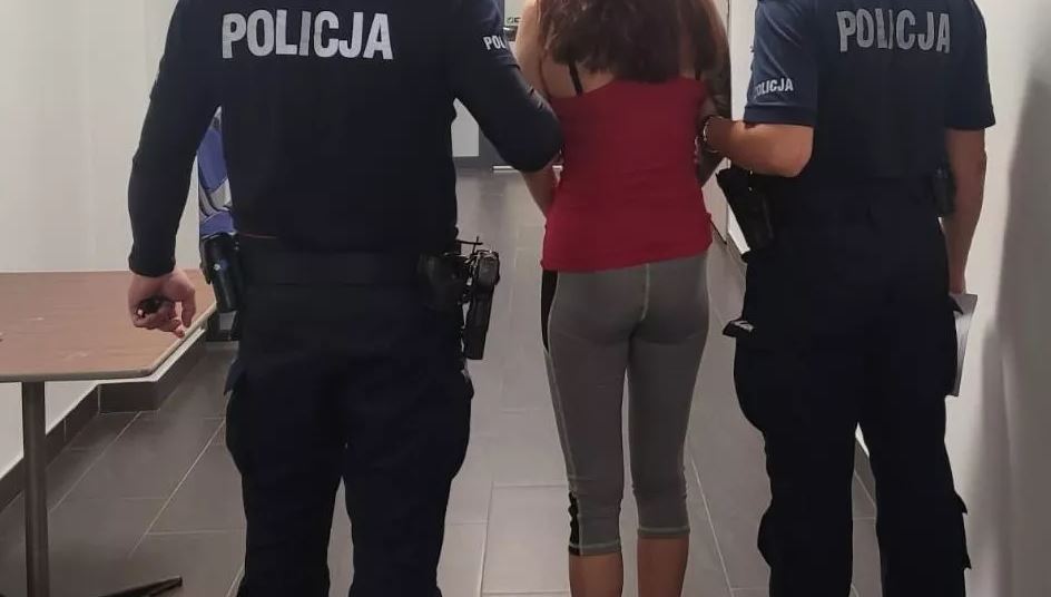 Trzy młode kobiety z Hajduk Nyskich z zarzutami rozboju