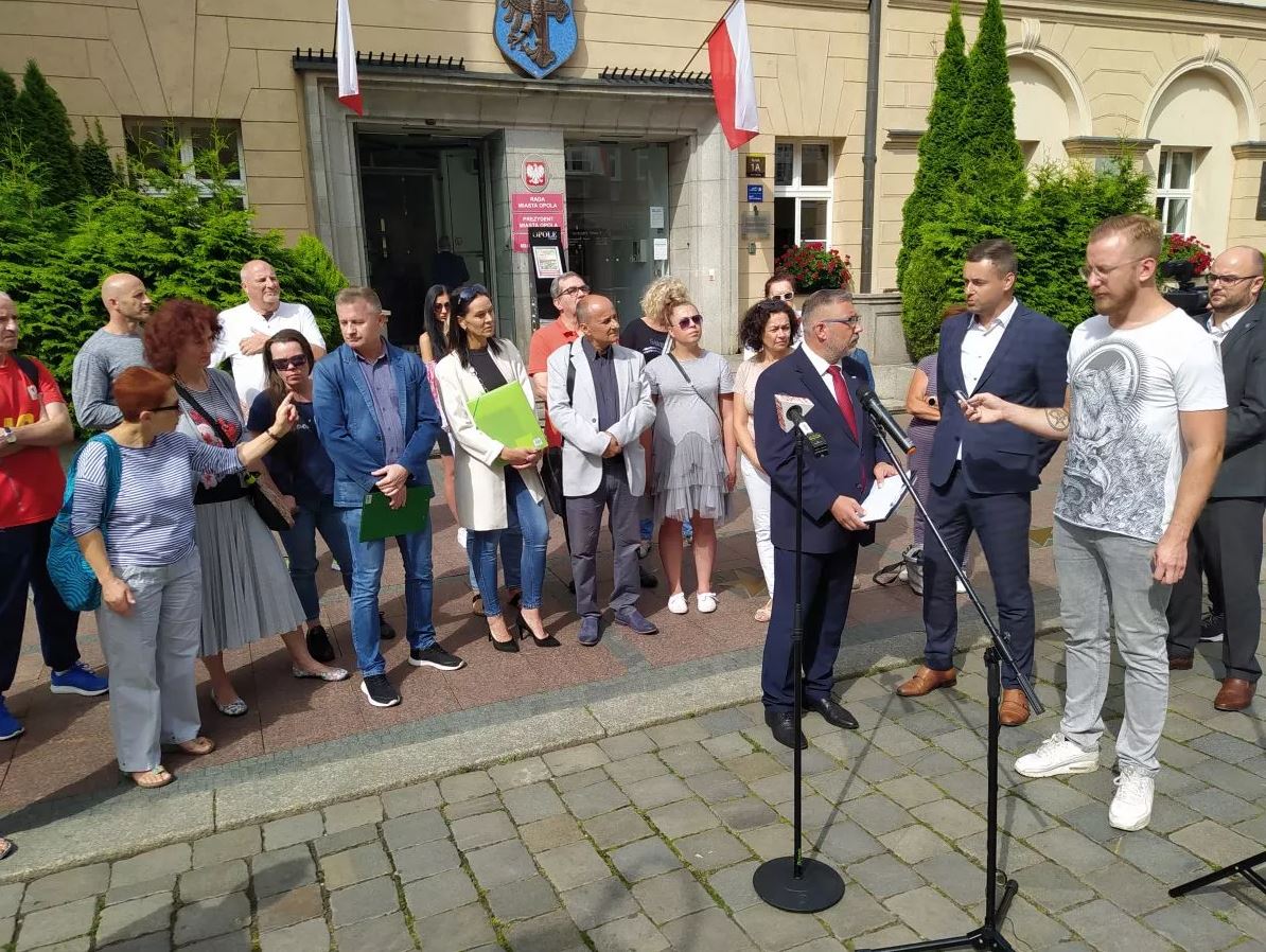 Mieszkańcy TBS-owskich lokali chcą prawa własności, w tle spór o apel radnych