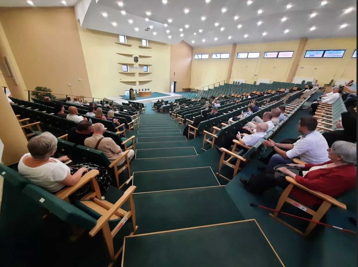 Jakie wnioski niosą ze sobą spotkania przeprowadzone w ramach spotkań synodalnych? [SYNTEZA]