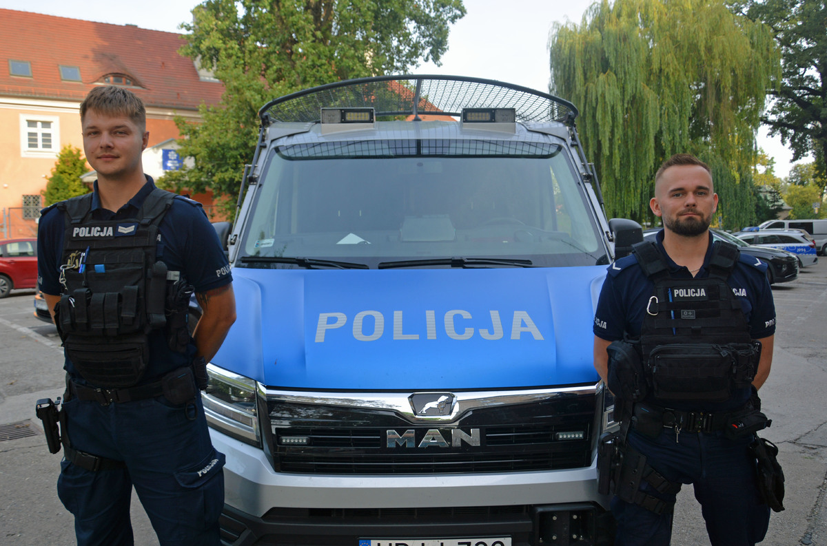 Dzięki bohaterskiej postawie policjantów uratowano 81-latka