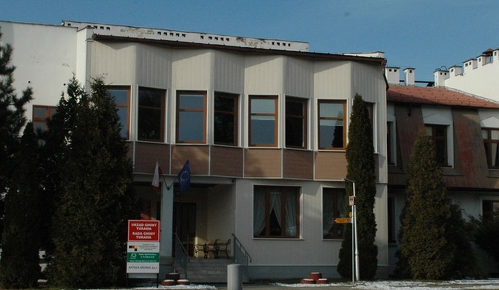 Budynek Urzędu Gminy w Turawie czeka remont