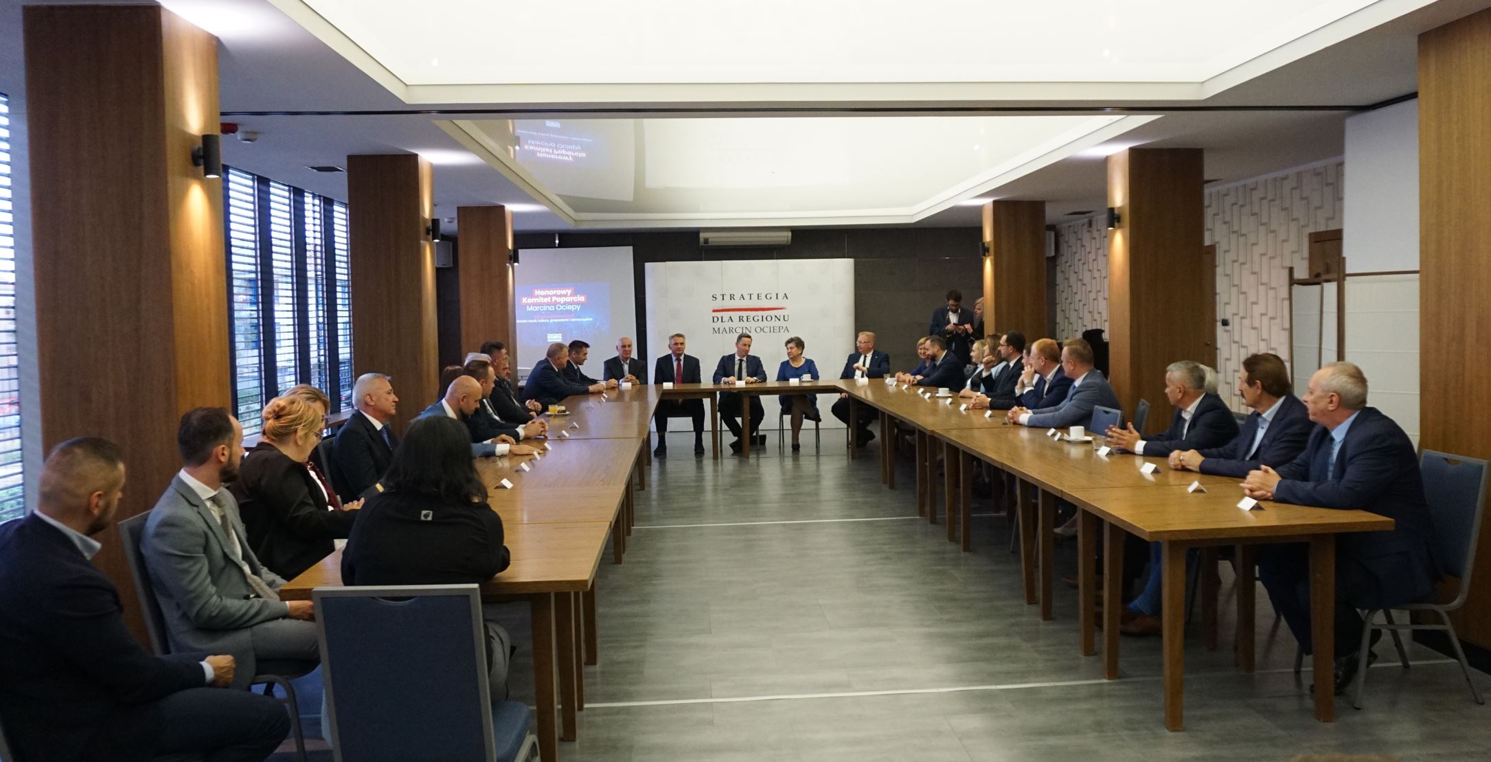 Ociepa z szerokim poparciem
