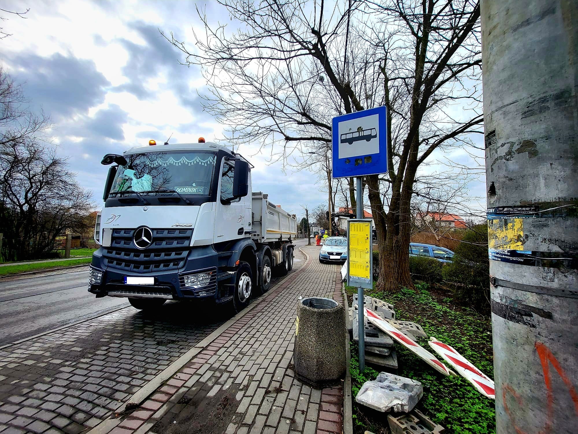 Utrudnienia na przystanku „Jagiellonów-Ostroga”